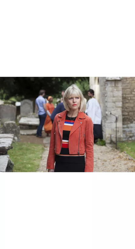 AGATHA RAISIN SAISON 2-Photo 2