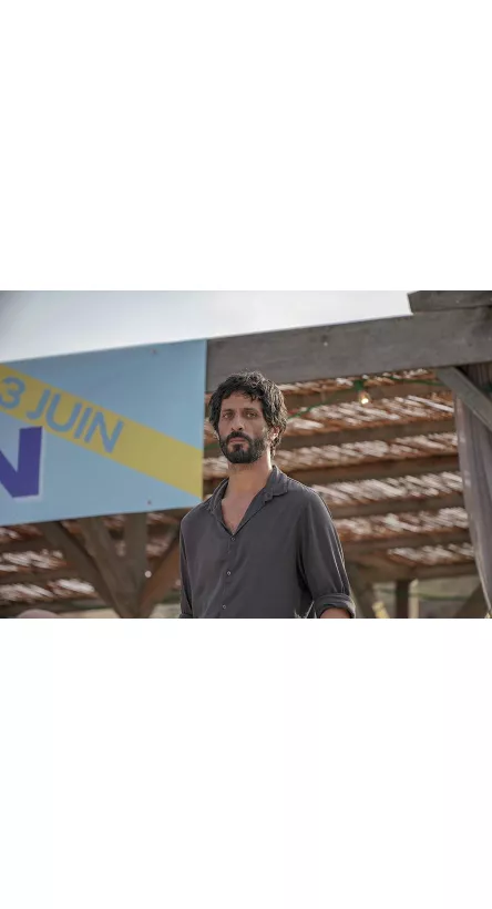 LA DERNIERE VAGUE-Photo 2